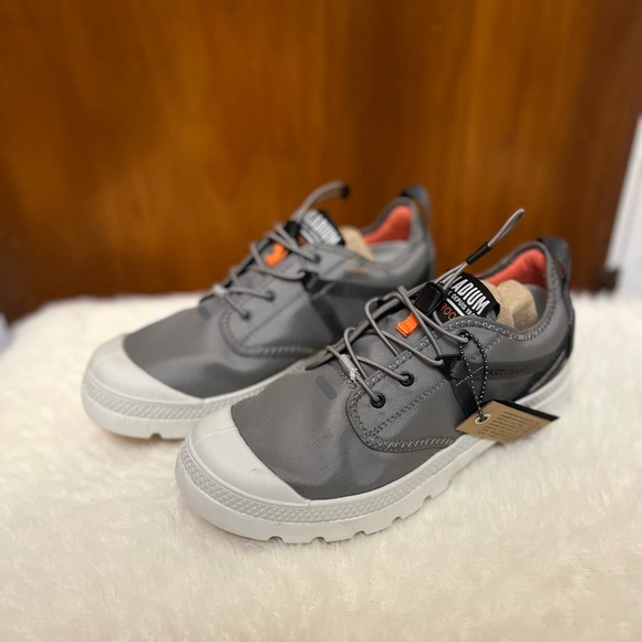Palladium Shoes - 🆕 Palladium women’s sneakers